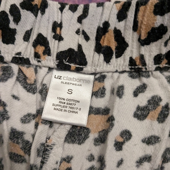 🐆 Liz Claiborne Cheetah Leopard Pajama Set Size Small - Picture 2 of 10